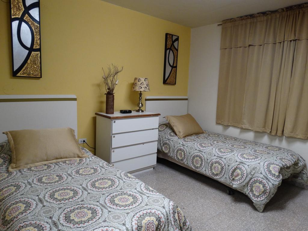 Hostal Universitario San German Exterior photo